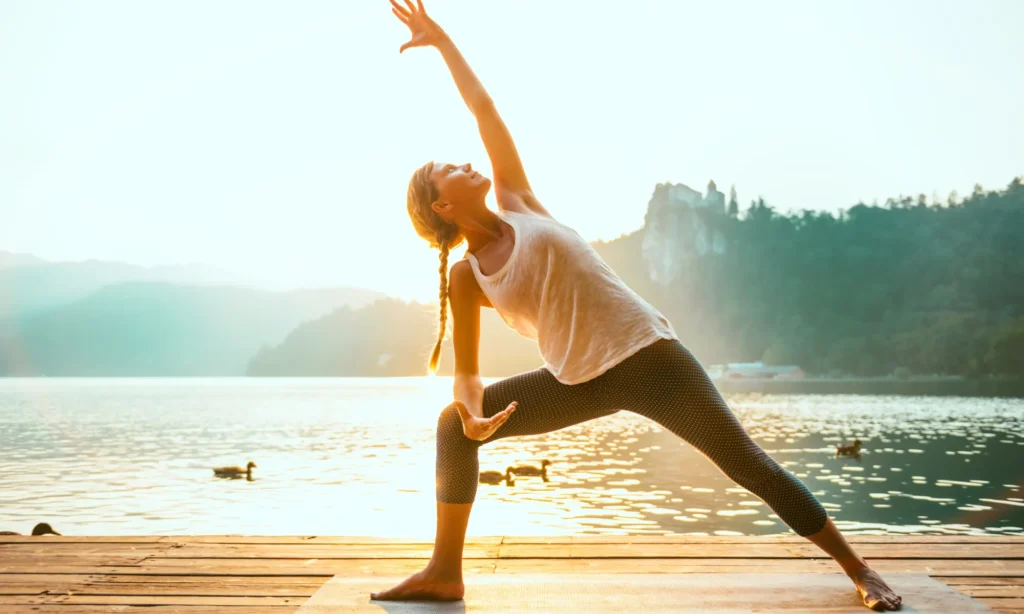 salutation au soleil dans sa pratique de Hatha yoga