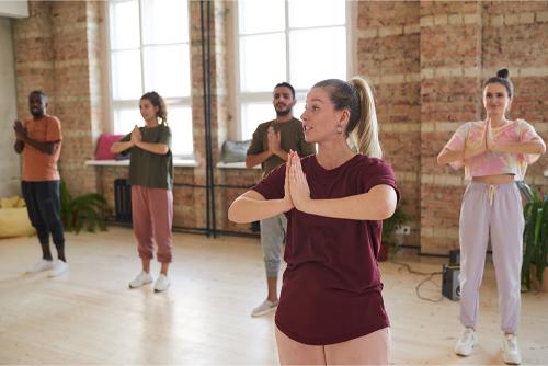 Peut on vivre du métier de professeur de yoga après une reconversion