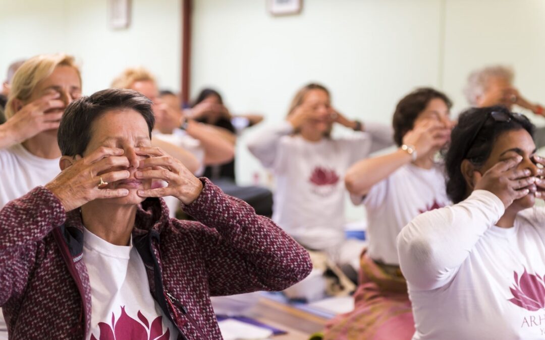 Est-il possible de devenir professeur de yoga à 50 ans ?